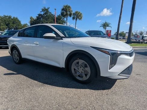 New 2026 Kia K4 FWD image 7