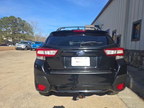 Used 2018 Subaru Crosstrek 2.0i Premium image 5