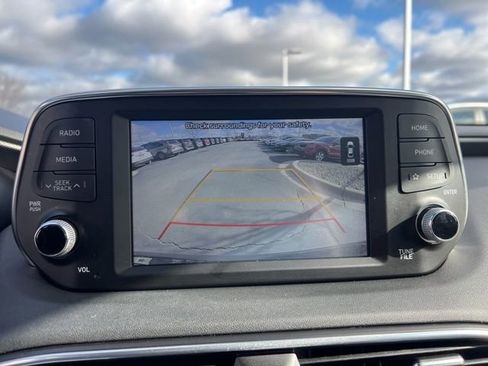 Used 2019 Hyundai Santa Fe SE image 18