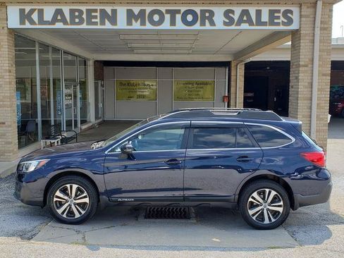 Used 2018 Subaru Outback 2.5i Limited AWD/4WD image 2