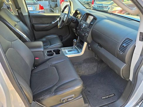 Used 2011 Nissan Pathfinder Silver image 7
