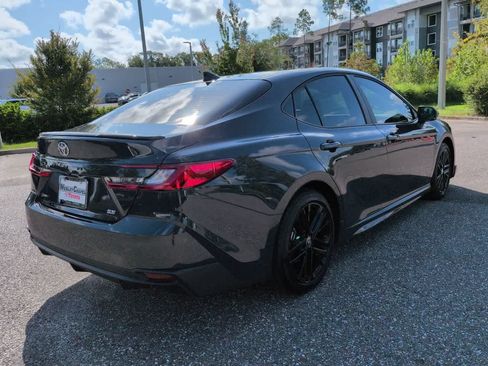 Used 2026 Toyota Camry SE FWD image 6