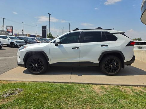 Used 2023 Toyota RAV4 XLE Premium FWD image 8