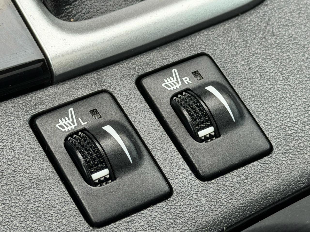 Used 2019 Toyota Highlander XLE FWD image 20