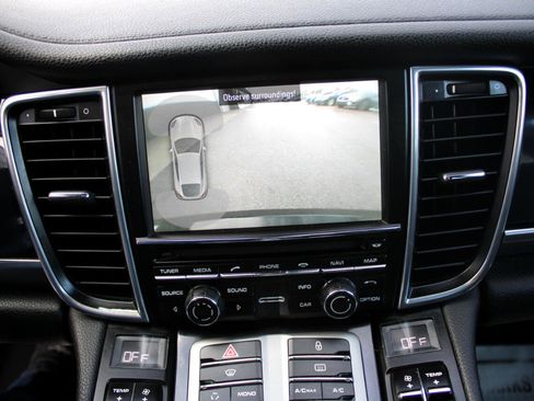 Used 2013 Porsche Panamera S image 28
