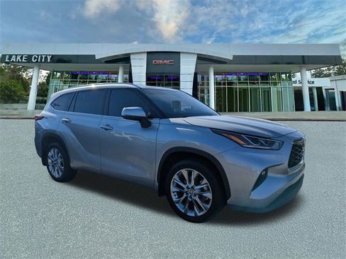 Used 2020 Toyota Highlander Limited image 1