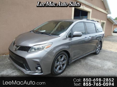 Used 2019 Toyota Sienna SE FWD image 1