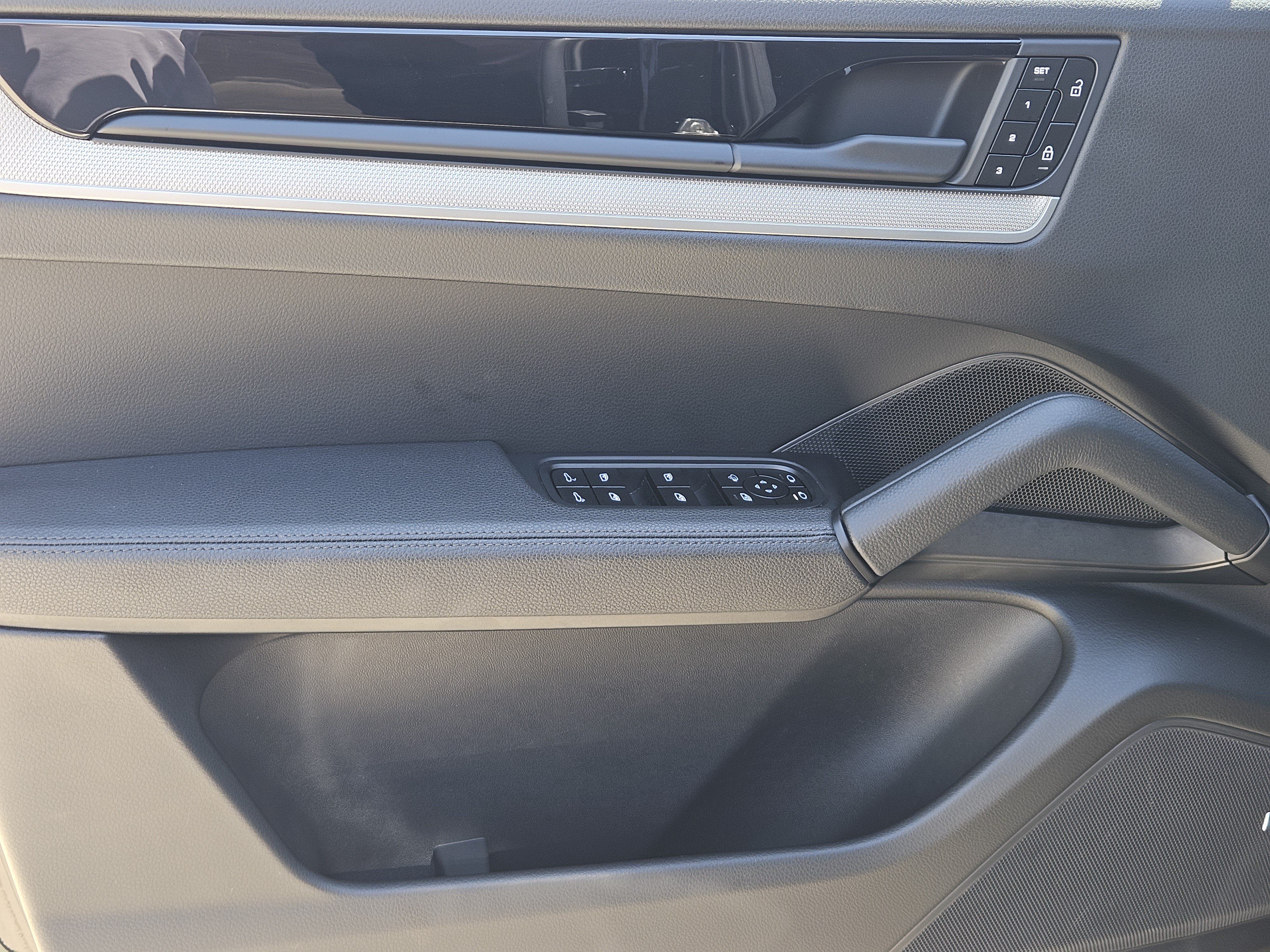 Certified 2026 Porsche Cayenne Coupe AWD/4WD image 22