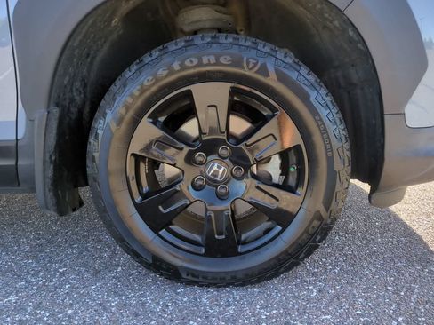 Used 2022 Honda Pilot TrailSport image 11