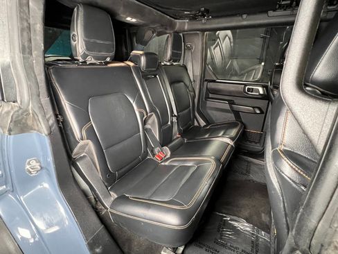 Used 2024 Ford Bronco Badlands image 10