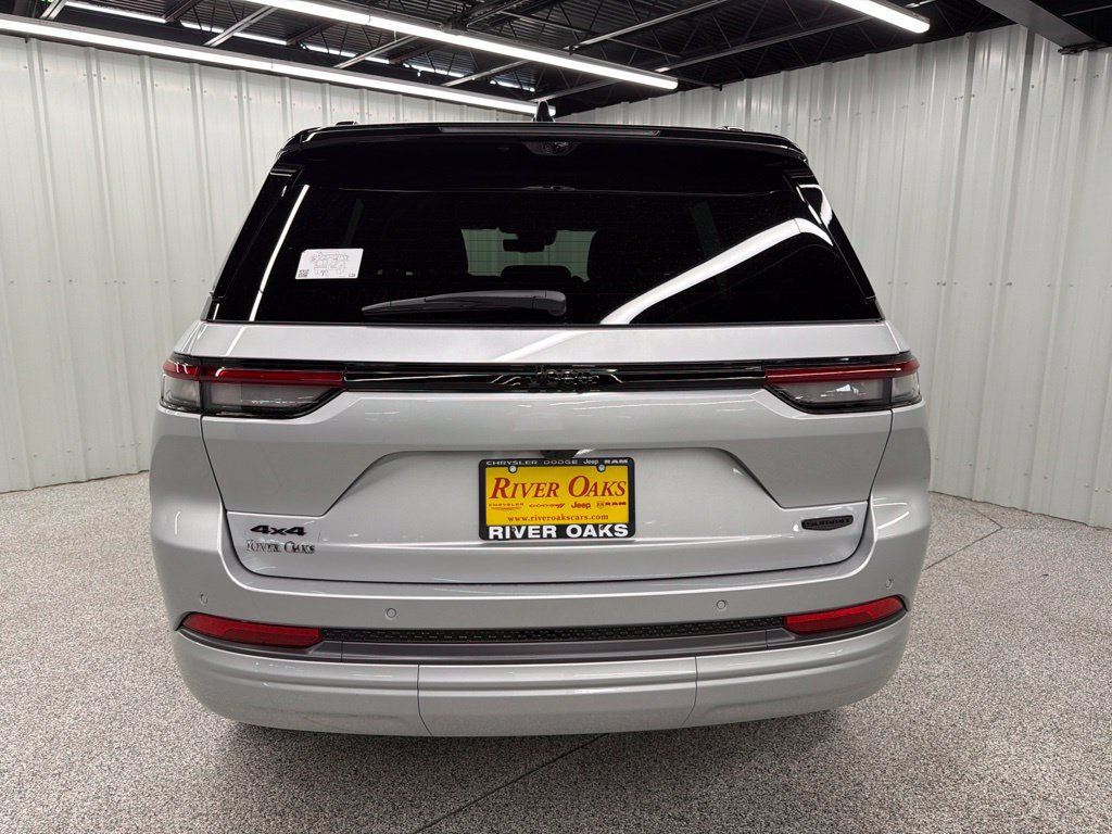 New 2026 Jeep Grand Cherokee Summit w/ Obsidian Package AWD/4WD image 5