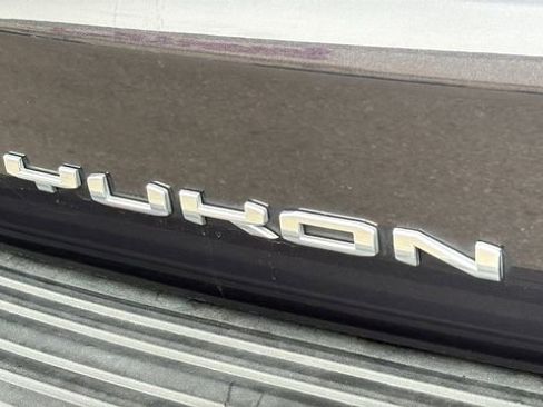 Certified 2025 GMC Yukon XL Denali image 33