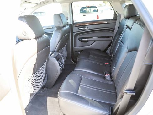 Used 2014 Cadillac SRX Luxury image 18