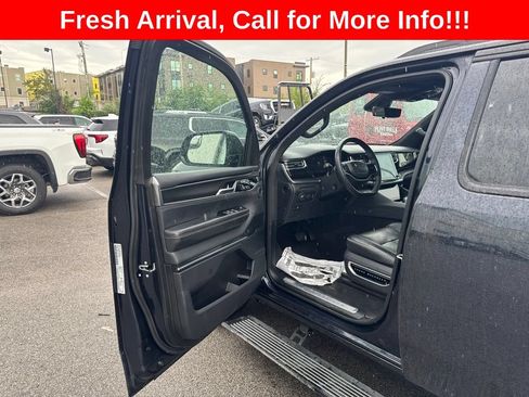 Used 2024 Jeep Grand Wagoneer Series II Obsidian w/ Quick Order Packagew 28T AWD/4WD image 16