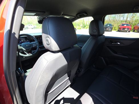 Certified 2025 Chevrolet Equinox RS w/ Safety and Technology Package image 27