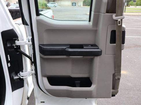 Used 2018 Ford F250 XL w/ Power Equipment Group AWD/4WD image 24