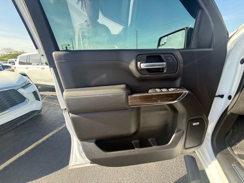 Used 2019 Chevrolet Silverado 1500 RST w/ All-Star Edition image 11