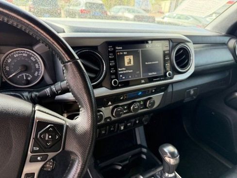 Used 2021 Toyota Tacoma Limited w/ Nightshade Package AWD/4WD image 26