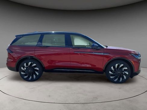 New 2026 Lincoln Nautilus Reserve w/ Jet Appearance Package AWD/4WD image 10