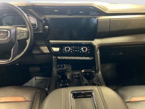 Used 2022 GMC Sierra 1500 AT4 w/ AT4 Preferred Package image 12