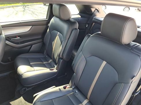 Certified 2024 MAZDA CX-90 3.3 Turbo w/ Premium Plus Pkg image 13