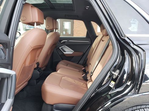 Used 2020 Audi Q3 2.0T Premium w/ Convenience Package image 11