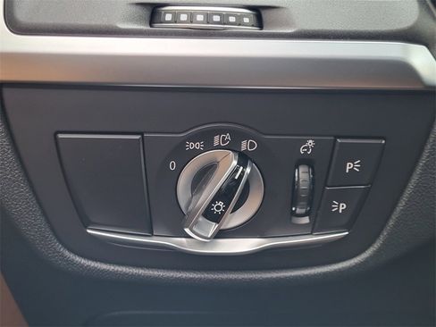 Used 2024 BMW X3 xDrive30i w/ Premium Package image 32