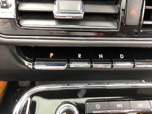 Used 2022 Lincoln Navigator Reserve image 22