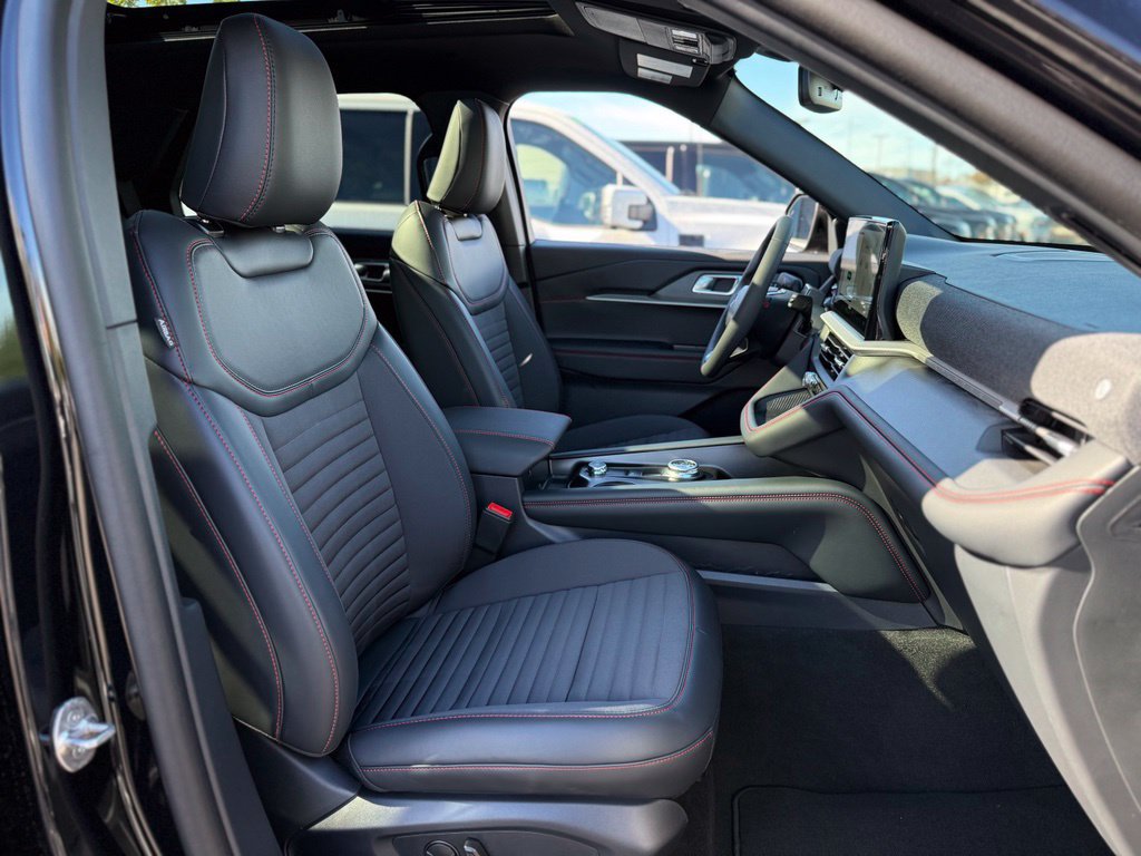 New 2027 Ford Explorer ST-Line w/ Premium Package AWD/4WD image 17