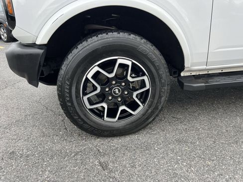 Used 2022 Ford Bronco Outer Banks image 12