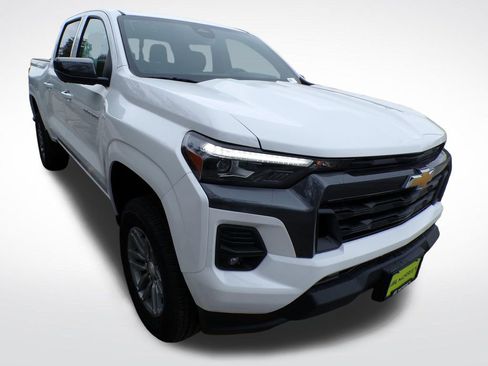 New 2026 Chevrolet Colorado LT w/ LT Convenience Package AWD/4WD image 8