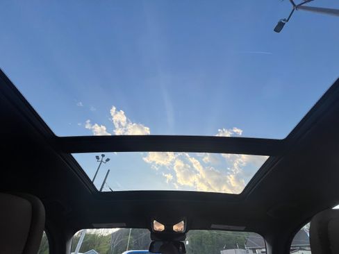 Used 2024 BMW X5 xDrive40i w/ M Sport Package image 15