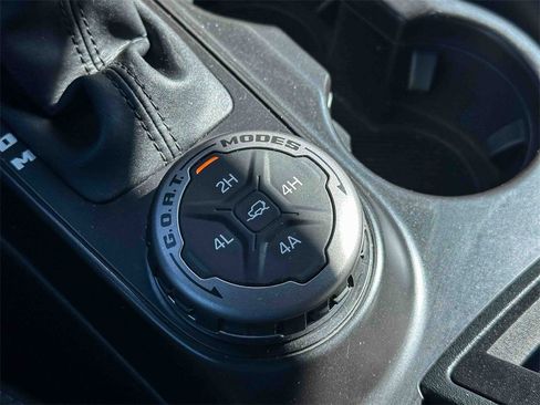 Used 2024 Ford Bronco Wildtrak image 35