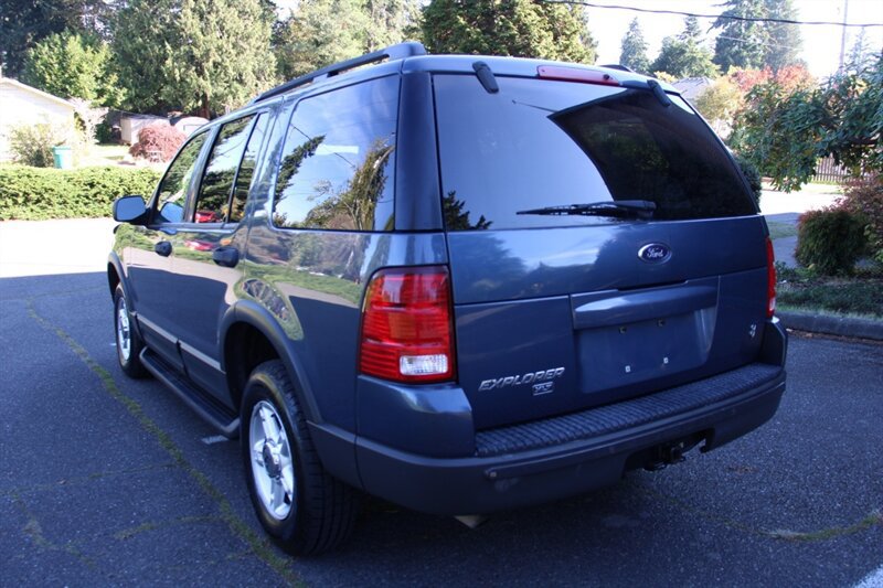 Used 2003 Ford Explorer XLT AWD/4WD image 4