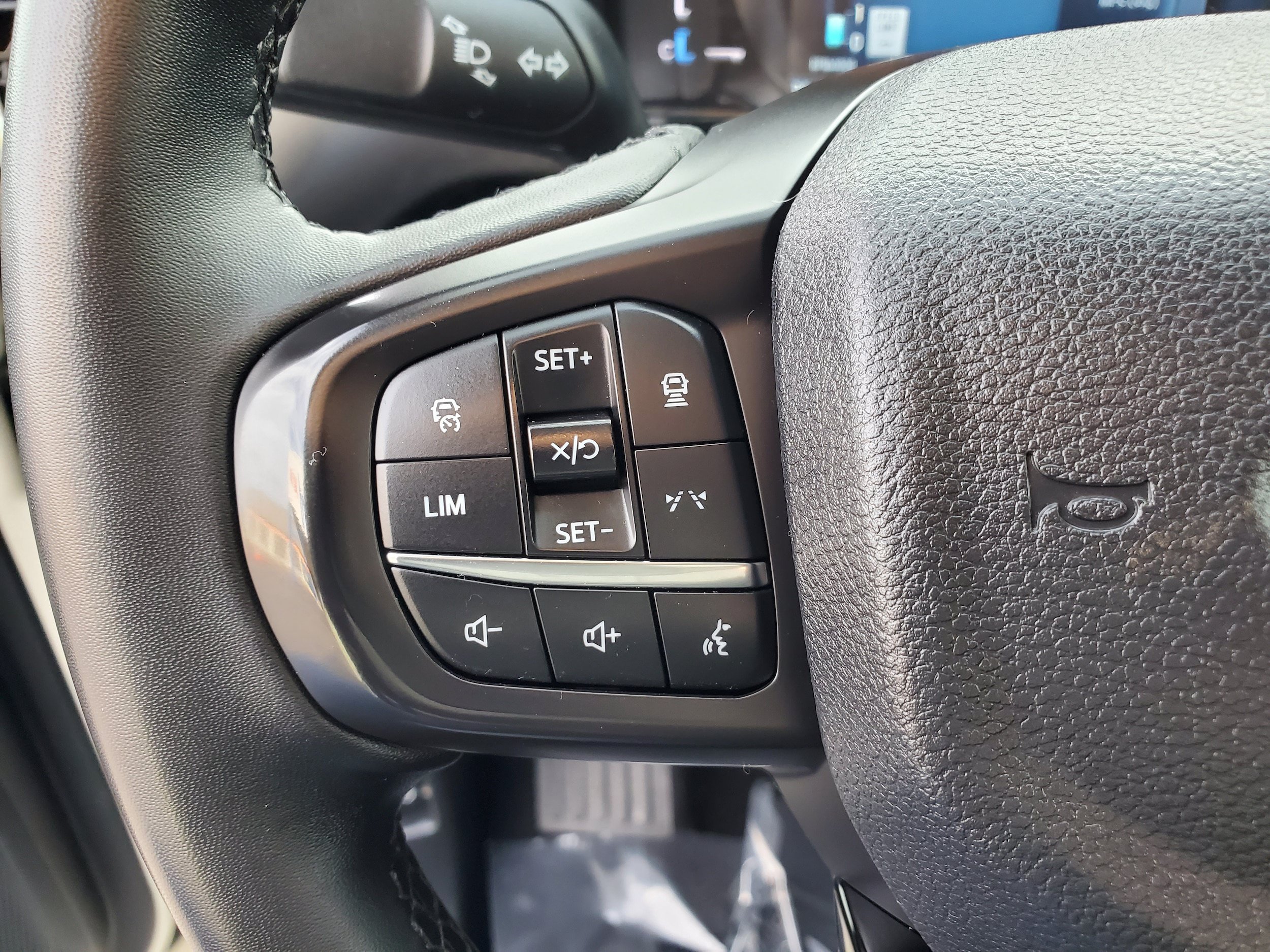 Used 2025 Ford Ranger XLT AWD/4WD image 16