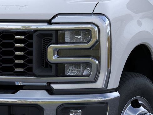 New 2026 Ford F350 Lariat AWD/4WD image 18