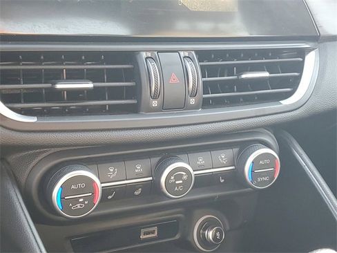 Used 2023 Alfa Romeo Giulia Ti image 24