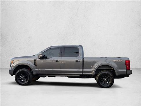 Certified 2022 Ford F250 Lariat w/ Tremor Off-Road Package image 8