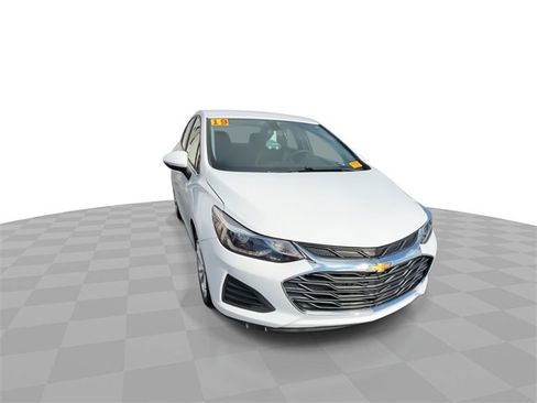 Certified 2019 Chevrolet Cruze LT w/ LT True North Edition image 3