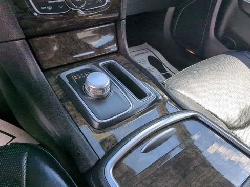 Used 2015 Chrysler 300 C w/ Light Group RWD image 27
