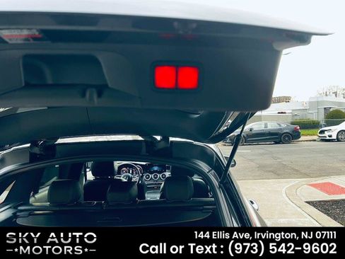 Used 2021 Mercedes-Benz GLC 300 4MATIC image 10