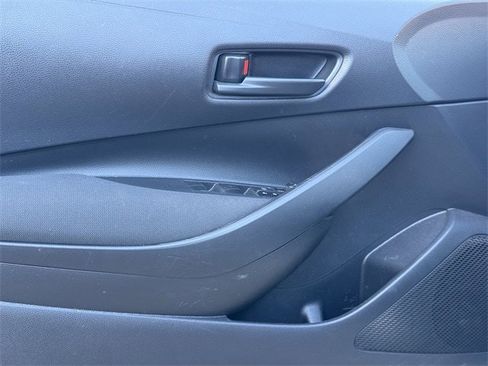 Used 2025 Toyota Corolla LE image 22