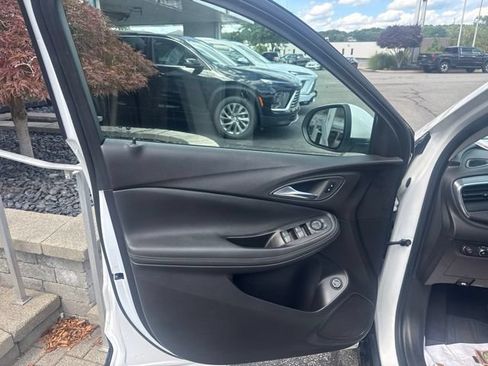 Used 2024 Buick Encore GX Sport Touring w/ Comfort Package AWD/4WD image 9