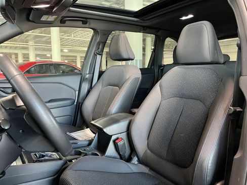 Used 2025 Subaru Forester Premium w/ Convenience Package #1 AWD/4WD image 15