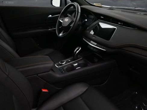 Certified 2023 Cadillac XT4 Sport FWD image 10