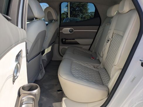 Used 2023 Genesis GV60 Performance image 17