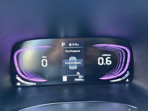 Used 2025 Kia Soul LX w/ LX Technology Package FWD image 37