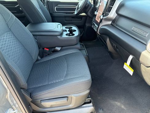 New 2026 RAM 2500 Big Horn AWD/4WD image 13