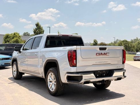 Used 2021 GMC Sierra 1500 SLT w/ SLT Convenience Package AWD/4WD image 13