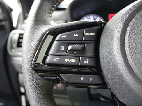 Used 2025 Subaru Forester Touring AWD/4WD image 10